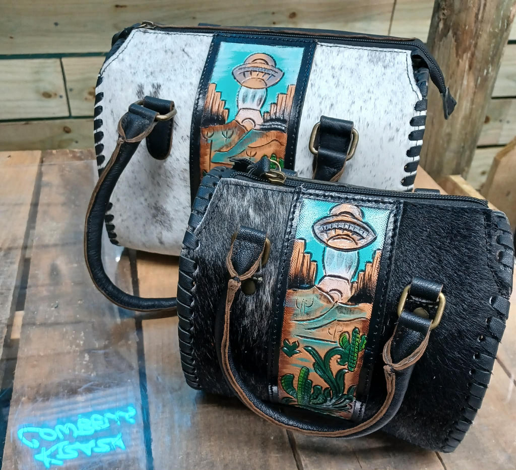 Black Alien UFO purse w/cowhide