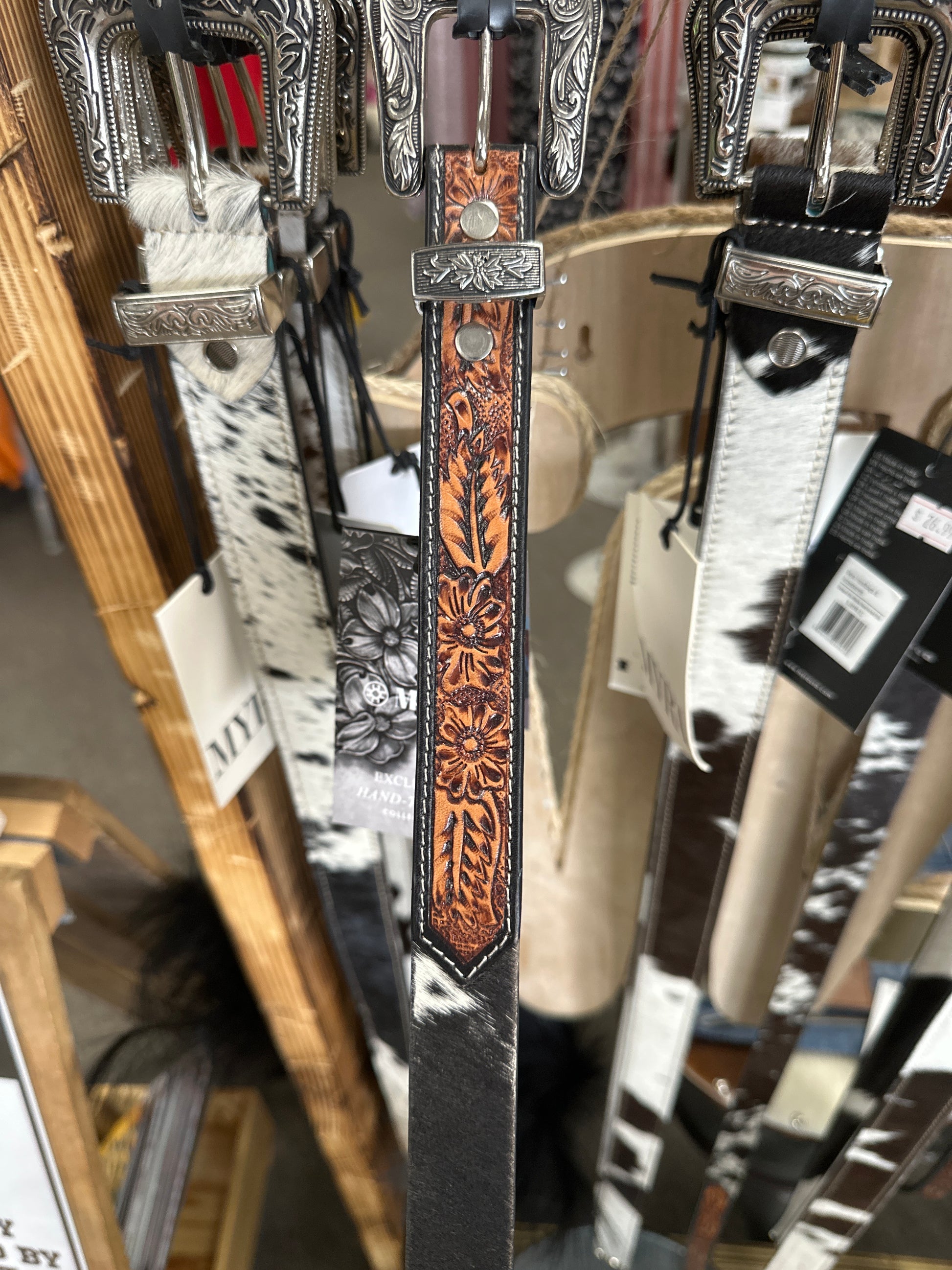 Myra cowhide/tooled belt