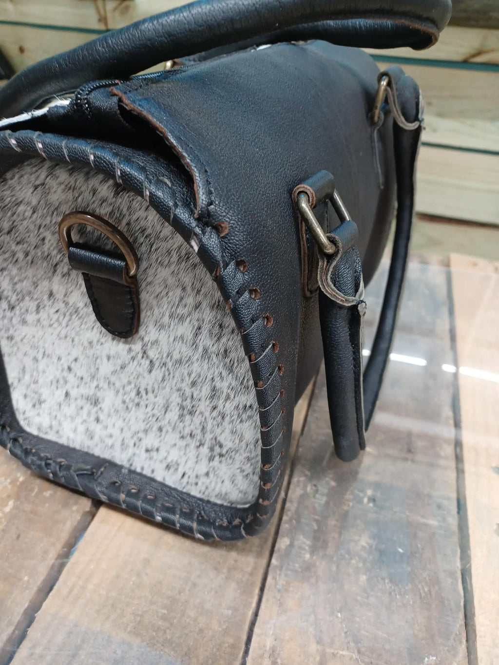 Black Alien UFO purse w/cowhide